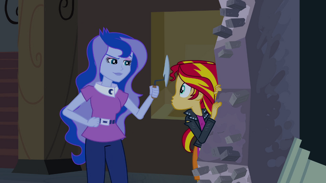 Fichier:Luna et Sunset Shimmer truelle EG.png