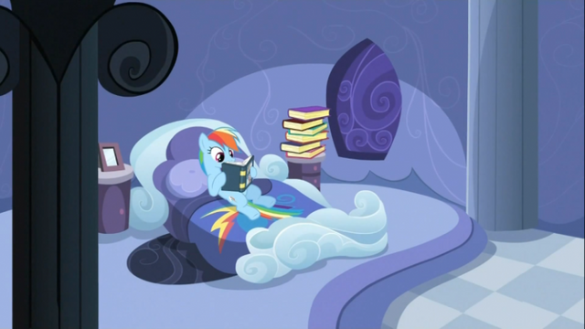 File:800px-RainbowDashFistBedroomV1.png