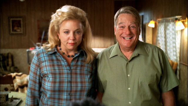 File:Buzz & Connie Darville.jpg