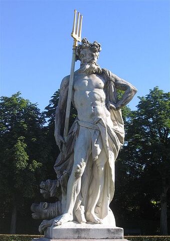 File:424px-Nymphenburg-Statue-3c.jpg