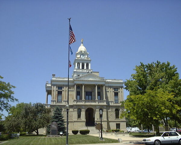 File:Supreme Court house in Lovia.jpg