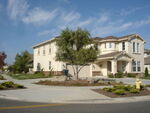 Lovia - Sofasi - Hotel Freedom - 800px-Salinas Corner Lot