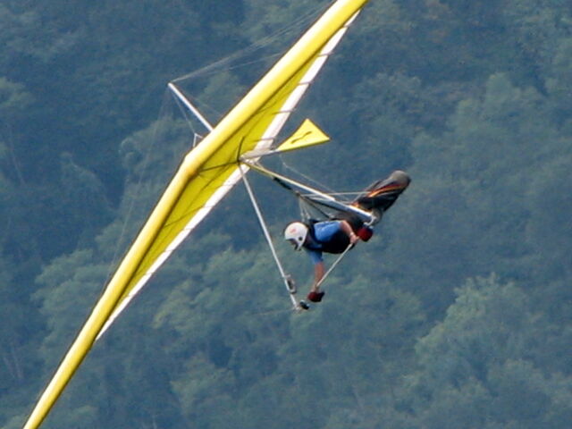 File:Hang glider.jpg