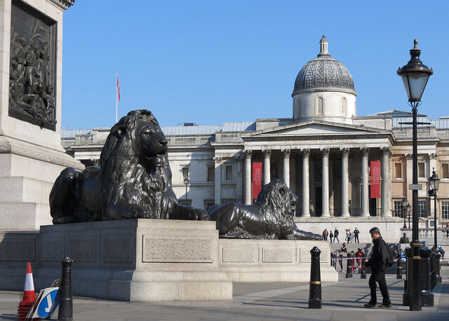 File:LionsSquare.jpg