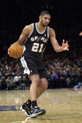 File:Tim Duncan court.jpg