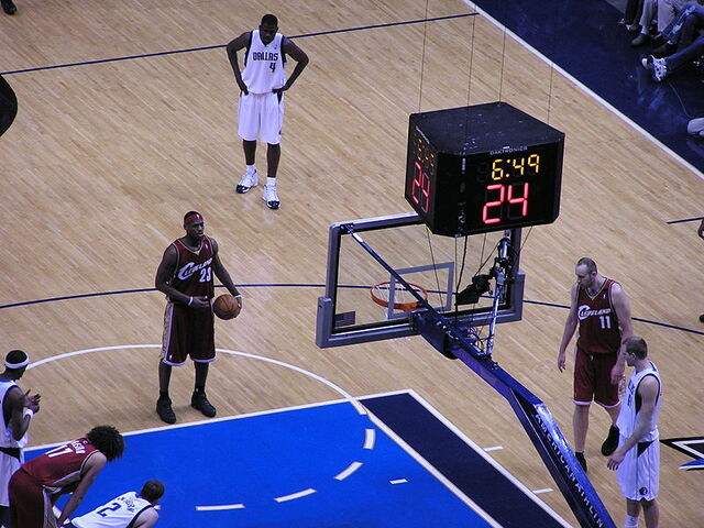 File:Lebron james freethrow.jpg