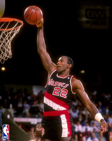 File:Clyde Drexler 2.jpg