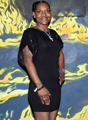 File:Gloria-James.jpg