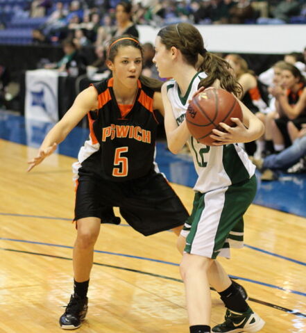 File:Ippe-a3-masey-zegarowski-defends-kelsi-mcnamara.jpg