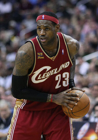 File:LeBron James 18112009 1.jpg