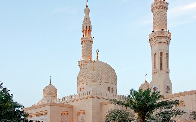 Fișier:Jumeirah Mosque in Dubai.jpg