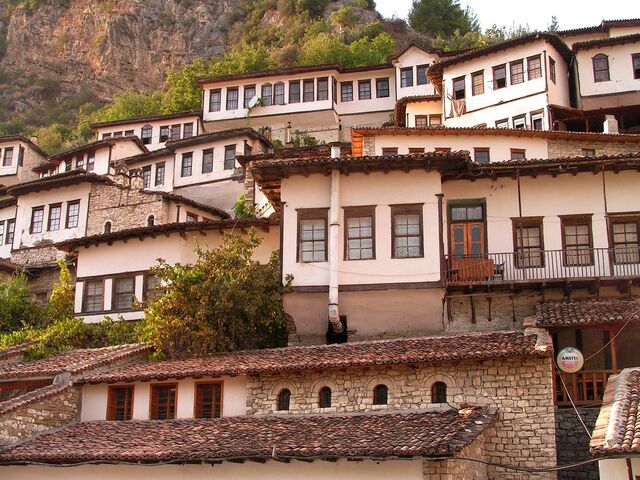 Fișier:Berat in Albania.jpg