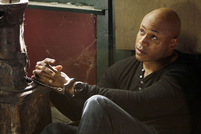 Datei:1x08-Ambush-HQ-s-ncis-los-angeles-20976270-2000-1333.jpg