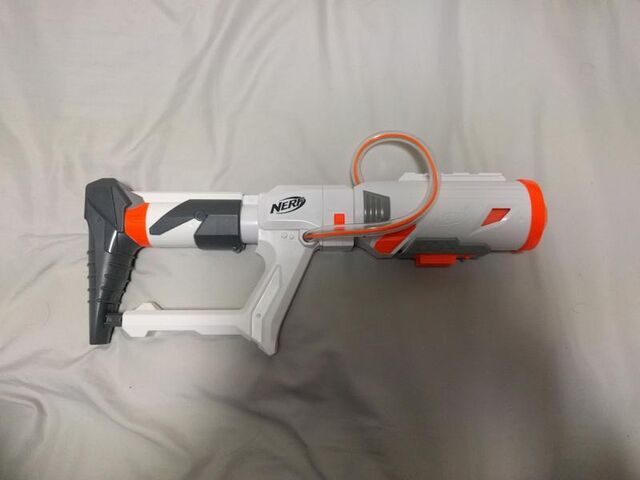ファイル:Tristrike stock.jpg