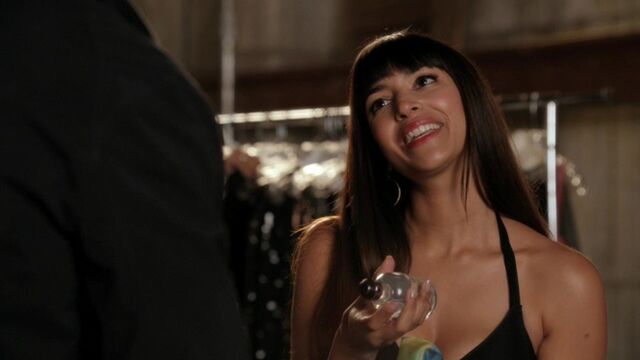 File:New Girl 1x09 (374).jpg