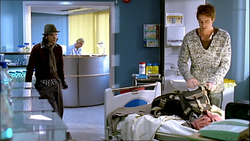 1x3Stephen+ConnorDansL'Hôpital