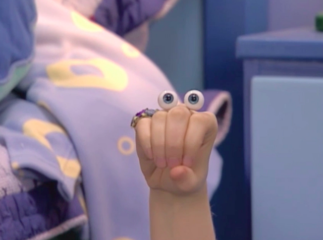 File:Oobi Uma Noggin Nick Jr. TV Series 6.png