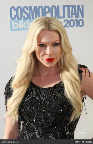 File:Joyce-bonelli-cosmopolitan-magazine-hosts-HZiB0g.jpg