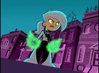 Dani-Phantom-danielle-phantom-20196652-1216-900