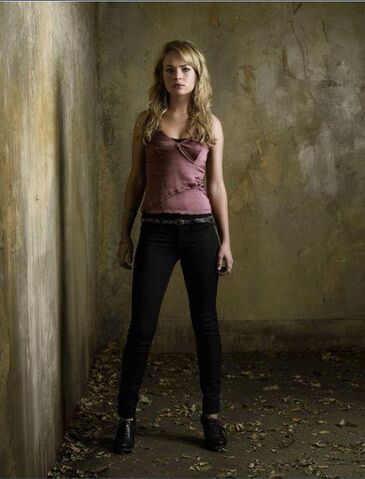 File:Britt Robertson.jpg