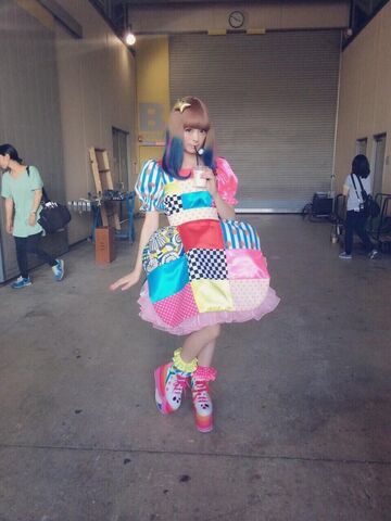 File:Kyary-makingof2.jpg