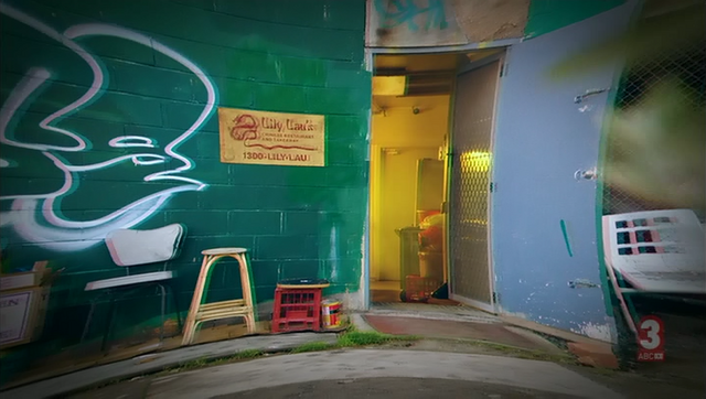 File:Demon entering Nainai's restaurant.png
