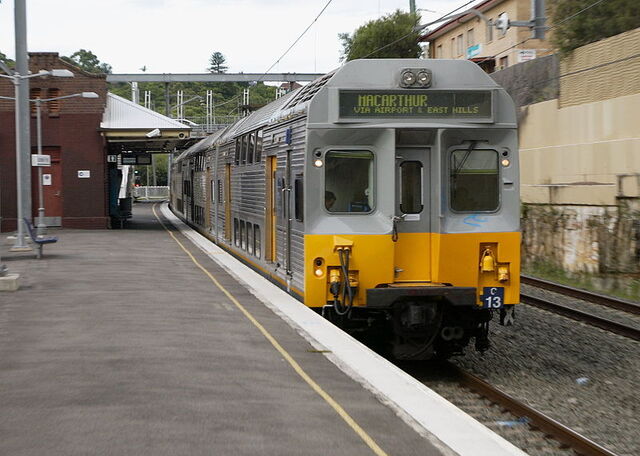 File:CityRail-Cset-C13-at-BardwellPark.jpg
