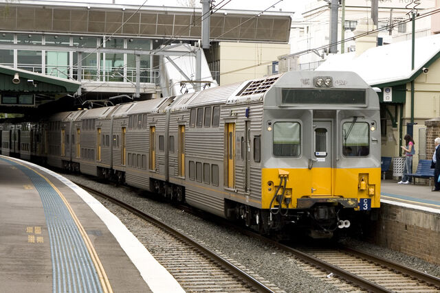 File:Campsie station 2007 (cropped).jpg