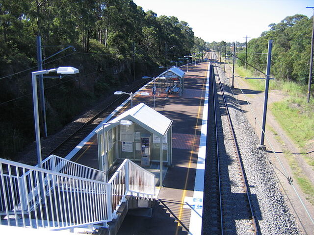 File:KotaraStationFromBridge.jpg