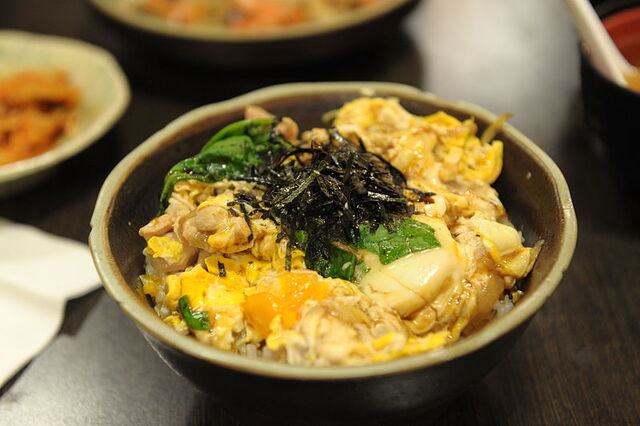 File:Oyakodon.jpg