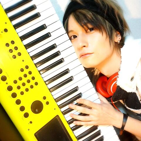 File:Melochin blog o108010801422878482506.jpg