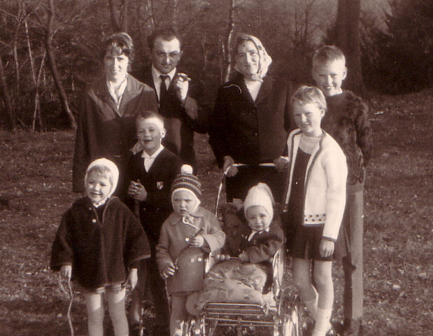 Datei:1968-Christa-Helma-Kinder.jpg