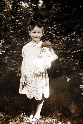 Datei:Rosemarie stieftochter mimi.jpg