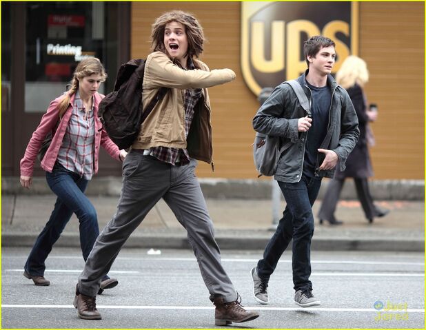 File:Logan-brandon-pjo-filming-14.jpg