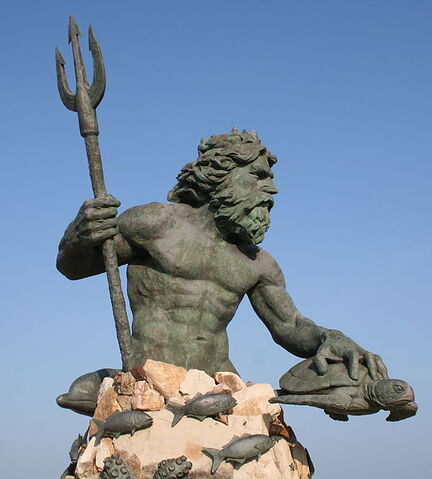 File:541px-Neptune statue virginia beach.jpg