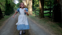 W1x01YoungAliceRunning.png