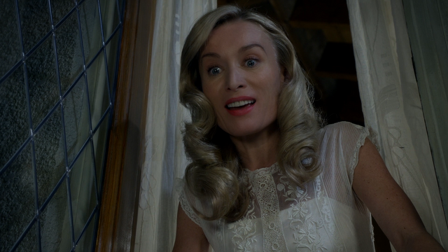 Fichier:4x18 Cruella d'Enfer fenêtre grenier chambre histoire Isaac.png