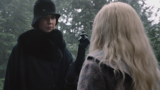 Fichier:4x18 Madeline Cruella d'Enfer enfant.png