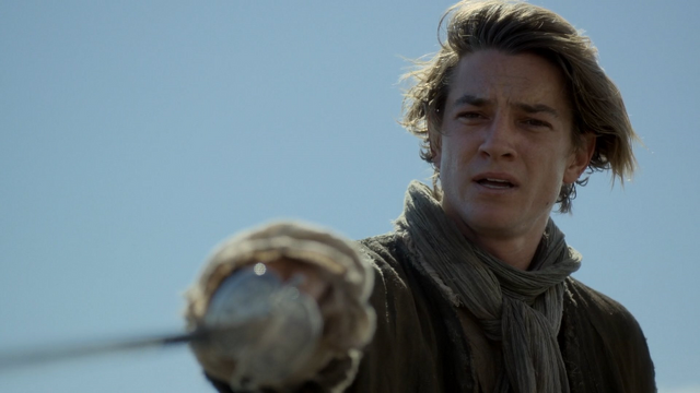 Fichier:6x02 Edmond Dantès Comte de Monte-Cristo épée sabre port de Storybrooke ciel bleu.png