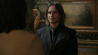 3x09 Regina M. Gold demande de l'aide obtenir enfant adoption.png