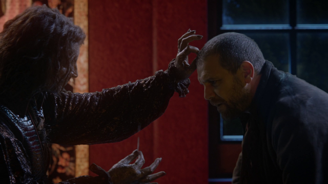 Fichier:6x12 Rumplestiltskin échantillon cheveu Robert château des ténèbres.png