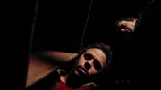 Shot 2x06 Neal Kiste.png
