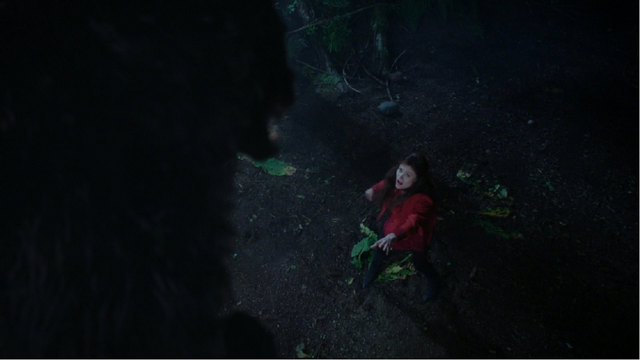 Fichier:5x06 Belle French Merida ours chute confrontation obligation bataille tentative défense résonner.png.PNG