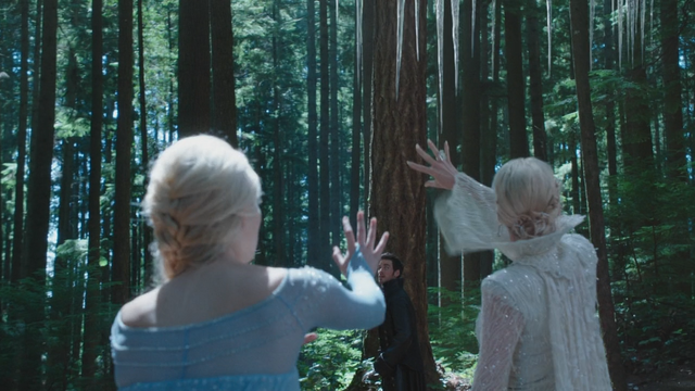 Fichier:4x03 Elsa Killian Jones Capitaine Crochet Reine des Neiges stalactites magie cryokinésie.png