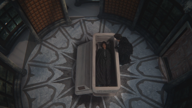 Fichier:2x09 Cora Méchante Reine Regina cercueil crypte mausolée.png