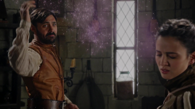 Fichier:GuinevereArthurMagic 5x04.png