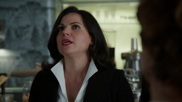Fichier:4x09 Regina Mills David Nolan blondes discrimination.png