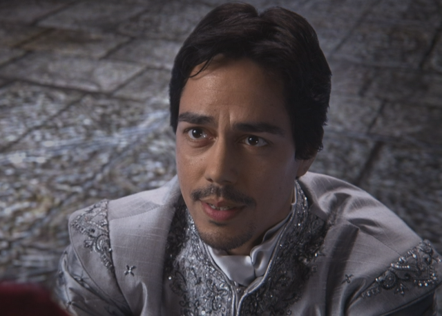 Fichier:Prince Henry 2x16 m.png