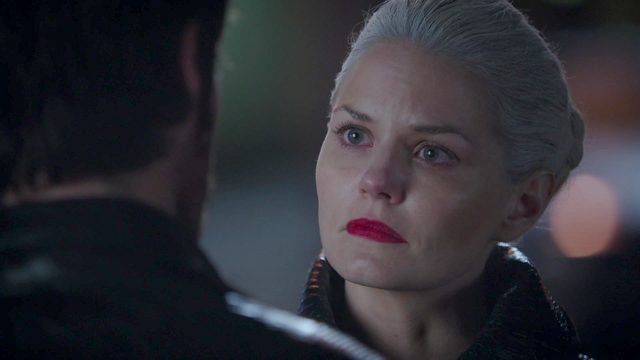 Fichier:5x08 Emma Swan Killian Jones Capitaine Crochet capacité connaitre vérité.png