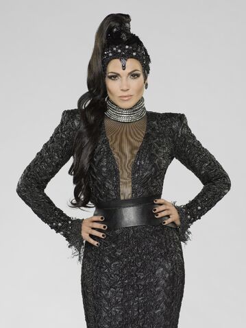 File:3PromoQueen4.jpg
